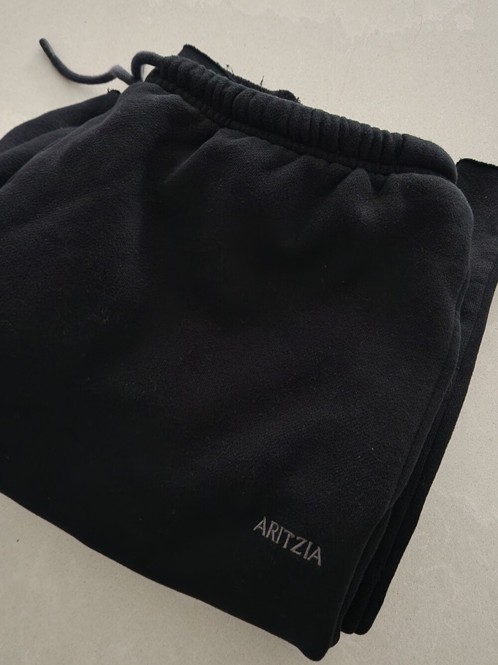 Aritzia Cozy Sweatfleece Mega Fit Sweatpants Raw Hem Black